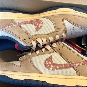 Nike Tan and Cream Vintage Sneakers with Metallic Swoosh